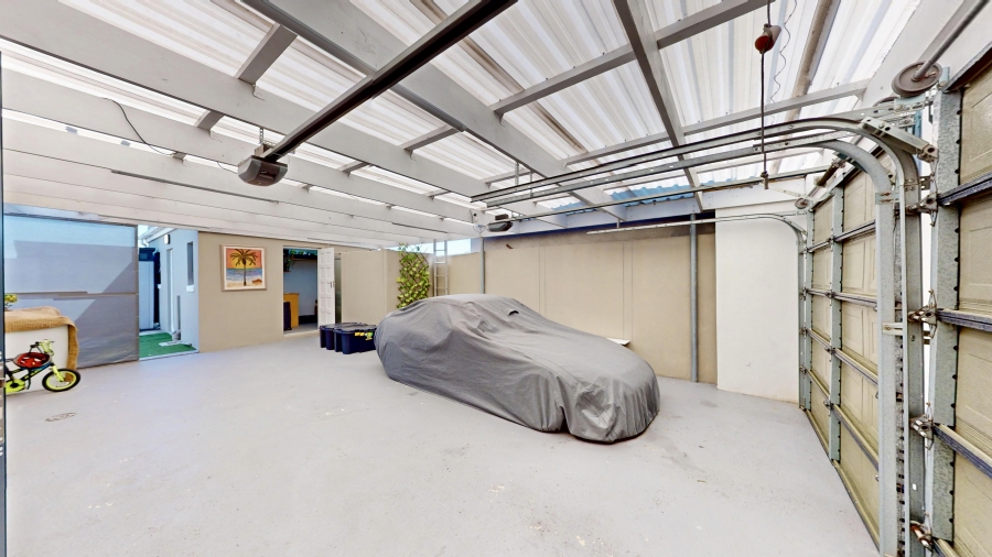 4 Bedroom Property for Sale in Rondevlei Park Western Cape